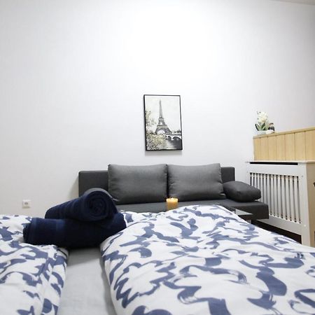 Comfort Triple Room Th Вена Экстерьер фото