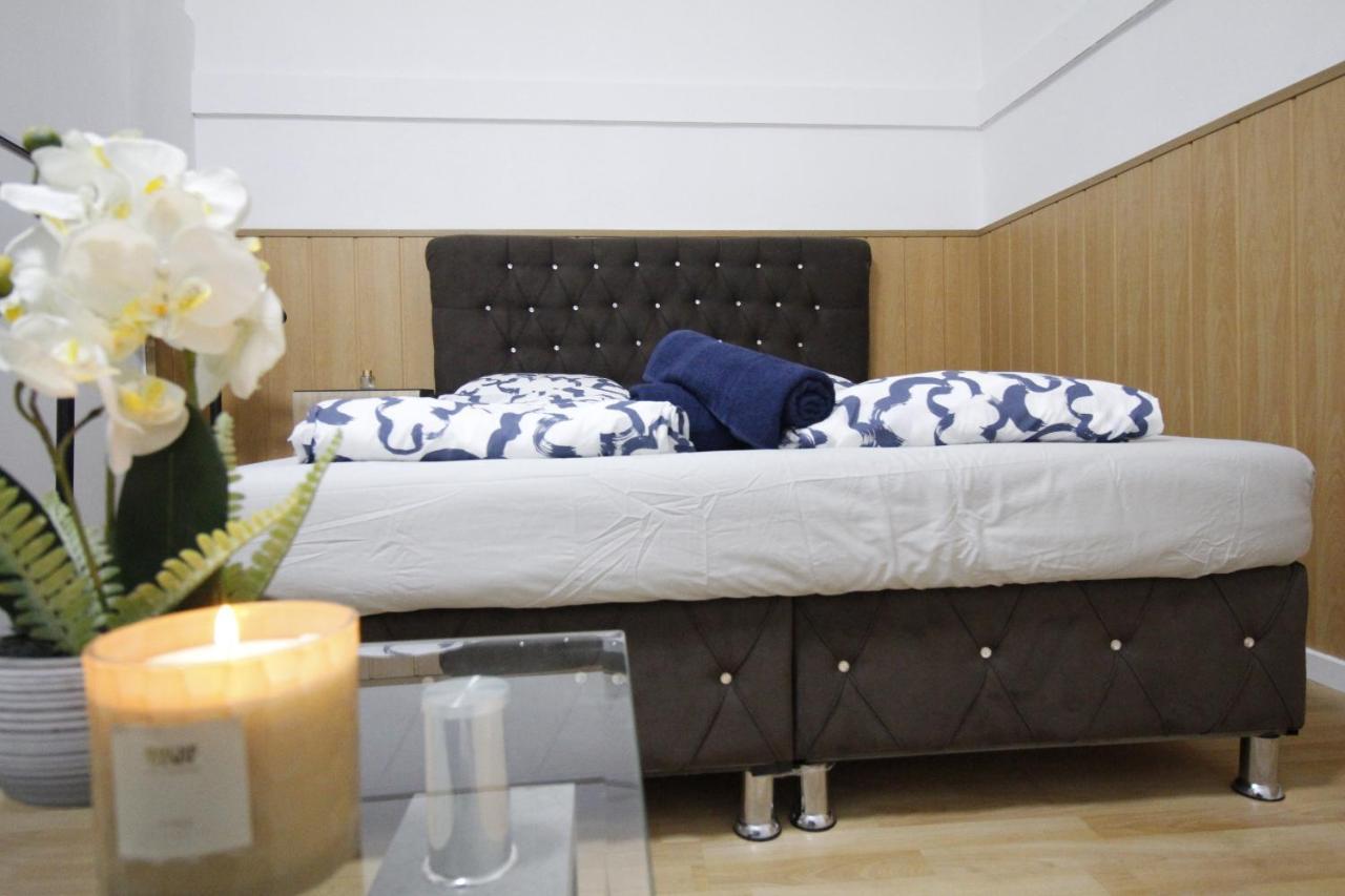 Comfort Triple Room Th Вена Экстерьер фото